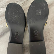 Load image into Gallery viewer, Chanel  sandals size 41.5.
