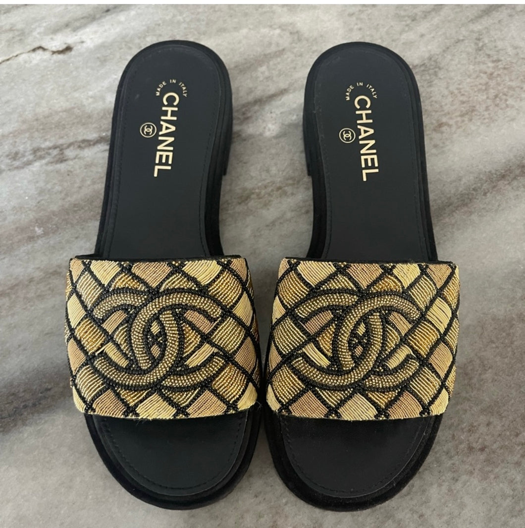 Chanel  sandals size 41.5.