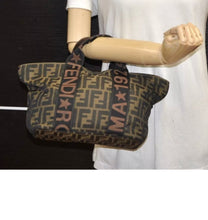 Load image into Gallery viewer, Fendi bag
