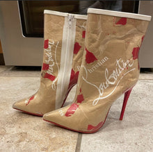 Load image into Gallery viewer, #488 Christian Louboutin SIZE 41
